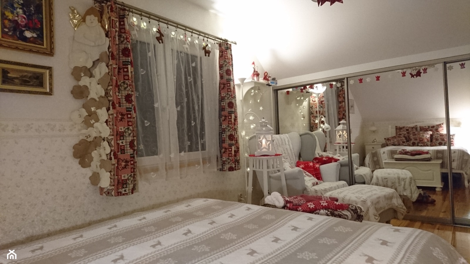 #mojeswieta - Średnia biała sypialnia na poddaszu - zdjęcie od Maja Sobotka - Homebook
