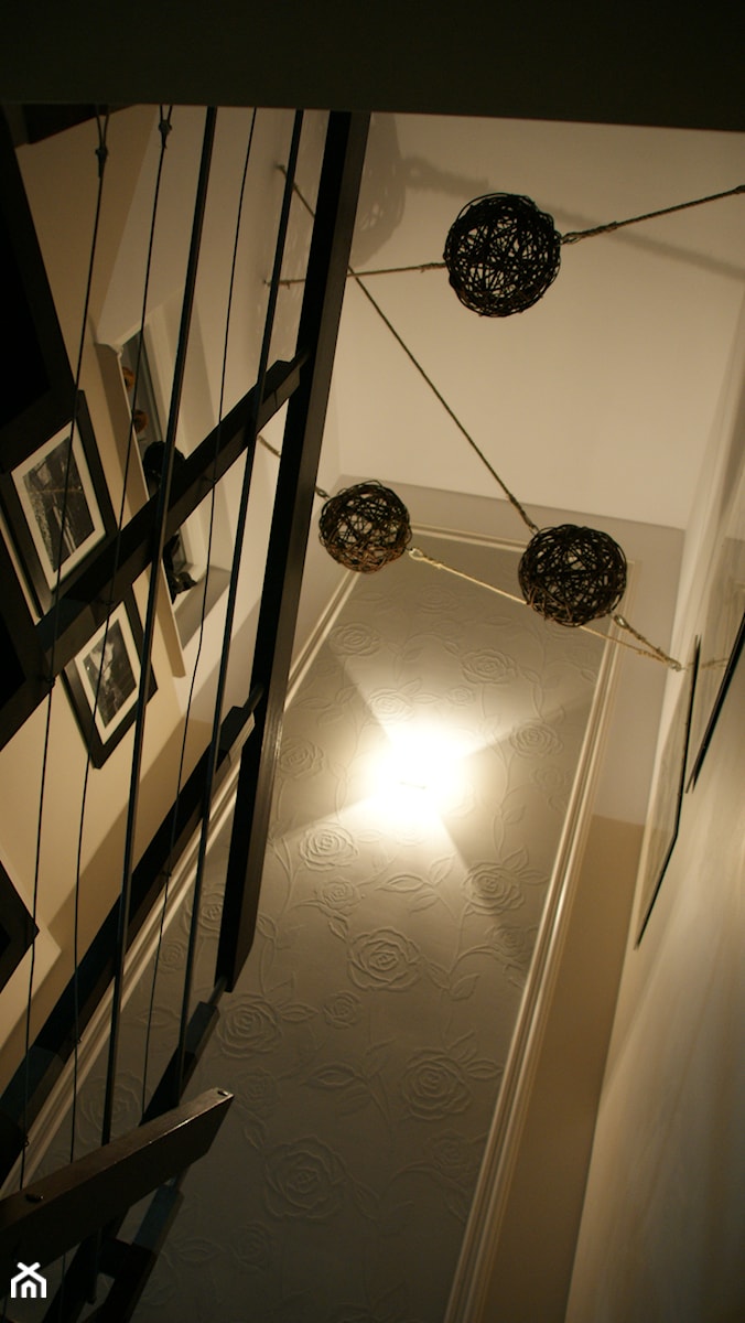 Aranżacja przestrzeni nad schodami - zdjęcie od Mag Space Magdalena Piasek