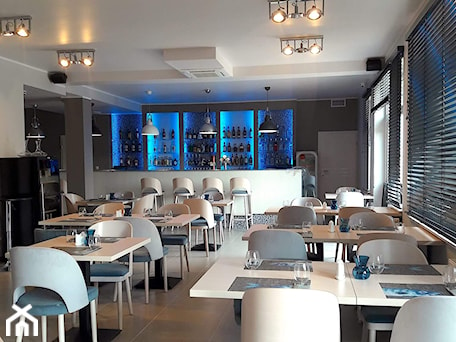 Aranżacje wnętrz - Wnętrza publiczne: BALTIC KORONA Restaurant & Cafe bar - Art&Design Kinga Śliwa. Przeglądaj, dodawaj i zapisuj najlepsze zdjęcia, pomysły i inspiracje designerskie. W bazie mamy już prawie milion fotografii!