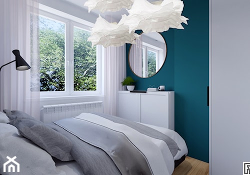 House flipping - inwestowanie w mieszkania - Mała biała niebieska sypialnia - zdjęcie od Architekt Wnętrz Patrycja Wojtaś