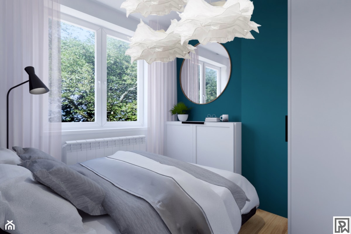 House flipping - inwestowanie w mieszkania - Mała biała niebieska sypialnia - zdjęcie od Architekt Wnętrz Patrycja Wojtaś - Homebook