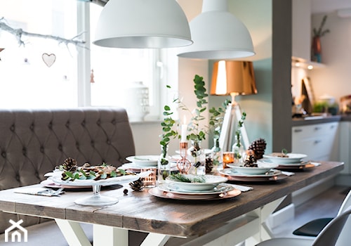 #choinka - Średnia biała szara jadalnia jako osobne pomieszczenie - zdjęcie od Maryla Fossen