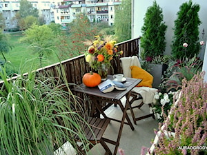 balkon w bloku - zdjęcie od OGRODOWA AURA
