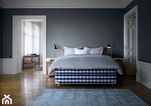 Inspiracje - Duża szara sypialnia, styl nowoczesny - zdjęcie od Hästens