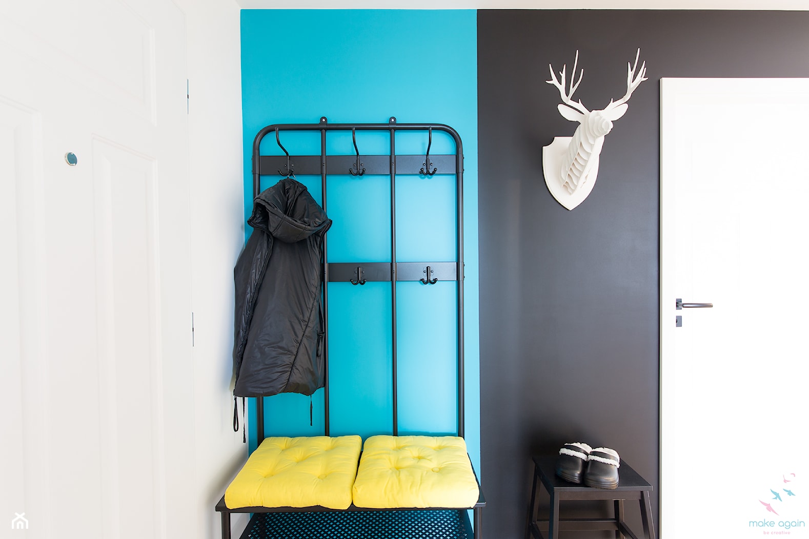 Przytulne i kolorowe mieszkanie w bloku - Hol / przedpokój, styl skandynawski - zdjęcie od make again - Homebook