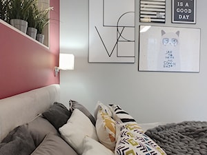 Kontrastowe mieszkanie - Sypialnia, styl nowoczesny - zdjęcie od ZIELONE studio projektowe