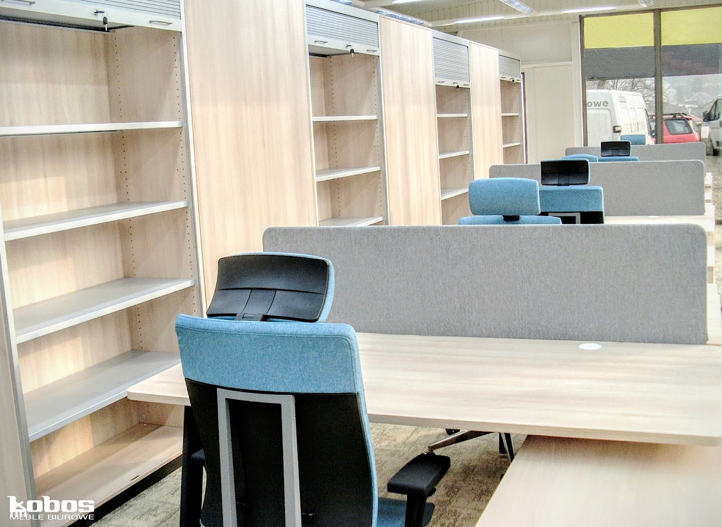 Realizacja biura w Nowym Sączu dla jednego z klientów - Lobos Meble Biurowe - zdjęcie od Lobos Meble Biurowe - Homebook