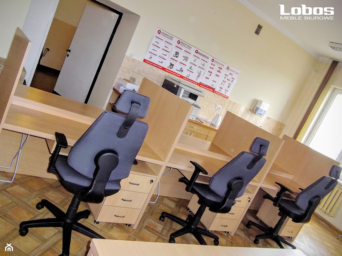 Realizacja biura dla MOPS - Lobos Meble Biurowe - zdjęcie od Lobos Meble Biurowe - Homebook