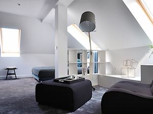 Orlove - Średnia biała sypialnia na poddaszu, styl nowoczesny - zdjęcie od Ministerstwo Spraw We Wnętrzach