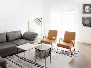 Apartament w Sopocie - Średni biały salon - zdjęcie od ManaDesign
