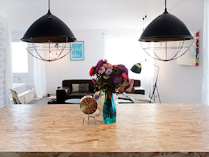 Studio 1 konkurs - Średnia szara jadalnia w salonie, styl industrialny - zdjęcie od ManaDesign
