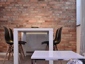 Mieszkanie - Browar Gdański - 50m2 - 2015 - Mała szara jadalnia w salonie, styl nowoczesny - zdjęcie od Studio86