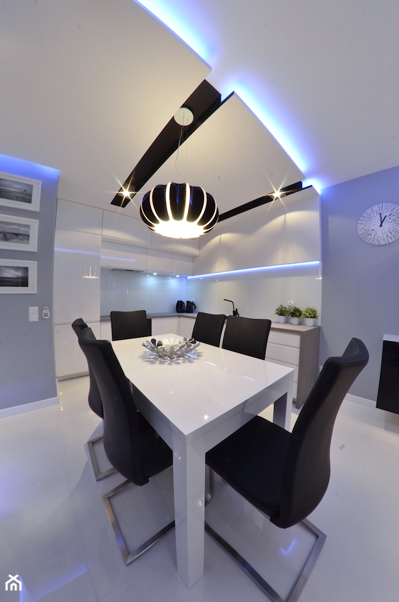 Mieszkanie Gdańsk - 48m2 - 2014 - Średnia otwarta z salonem szara z zabudowaną lodówką kuchnia w kształcie litery l, styl nowoczesny - zdjęcie od Studio86