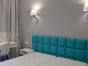 Apartament wakacyjny - Neptun Park Gdańsk - 42m2 - 2017 - Mała z biurkiem sypialnia, styl nowoczesny - zdjęcie od Studio86