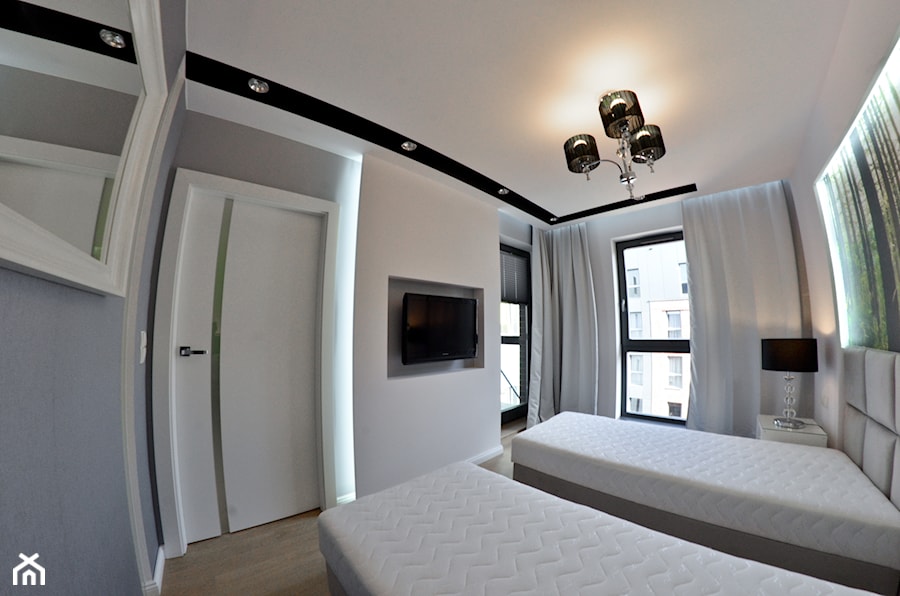 Mieszkanie - Browar Gdański - 50m2 - 2015 - Duża biała niebieska sypialnia, styl nowoczesny - zdjęcie od Studio86