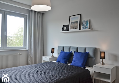 Home Staging - Marina Primore Gdańsk - 70m2 - 2019 - Mała biała sypialnia, styl skandynawski - zdjęcie od Studio86