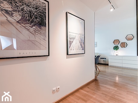 Aranżacje wnętrz - Hol / Przedpokój: Home Staging - Marina Primore Gdańsk - 70m2 - 2019 - Hol / przedpokój, styl nowoczesny - Studio86. Przeglądaj, dodawaj i zapisuj najlepsze zdjęcia, pomysły i inspiracje designerskie. W bazie mamy już prawie milion fotografii!