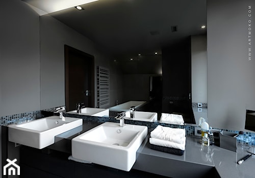 Luksusowa rezydencja pod Krakowem - Średnia z dwoma umywalkami z punktowym oświetleniem łazienka, styl nowoczesny - zdjęcie od artMOKO