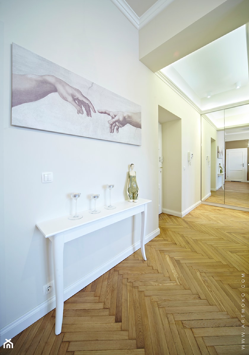 apartament z klimatem królewskiego Krakowa - Hol / przedpokój, styl tradycyjny - zdjęcie od artMOKO