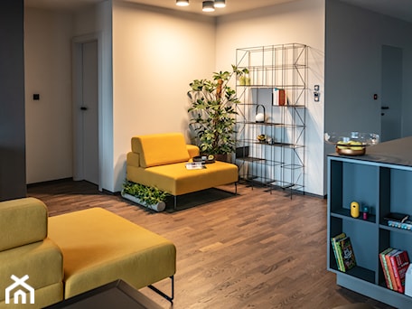 Aranżacje wnętrz - Salon: PAKS ⌂ Parent & Kids © 2019 - Średni biały szary salon z kuchnią, styl nowoczesny - ORWAT DESIGN architektura wnętrz. Przeglądaj, dodawaj i zapisuj najlepsze zdjęcia, pomysły i inspiracje designerskie. W bazie mamy już prawie milion fotografii!