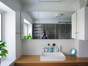 Modernizacja domu jednorodzinnego - Łazienka, styl nowoczesny - zdjęcie od Projektownia Wnętrz