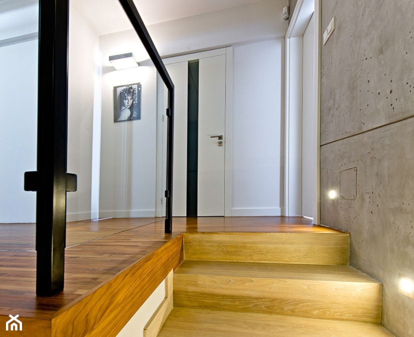 Wejście do holu na piętrze. - zdjęcie od M4 Michał Strawa Studio Design - Homebook