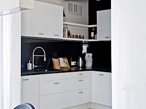 Projekt czarno-białej kuchni - zdjęcie od M4 Michał Strawa Studio Design