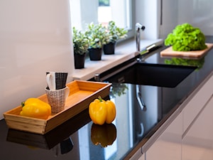 Ogrody Hallera 1 - Kuchnia, styl nowoczesny - zdjęcie od Pracownia Wnętrza
