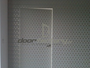 Drzwi ukryte z kolekcji Flush - zdjęcie od doorfactory.pl