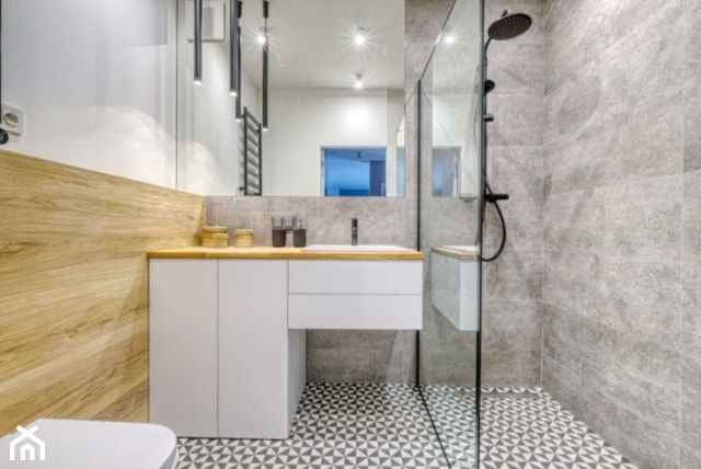 Łazienka z prysznicem walk in - zdjęcie od Dorota Skubis Studio Wnętrz