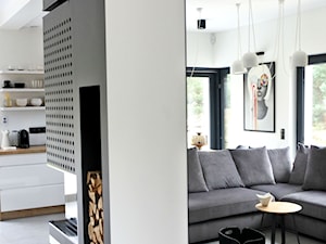 Dom AirPlane - Biały salon z kuchnią, styl nowoczesny - zdjęcie od KODY Wnętrza Design & Concept Store