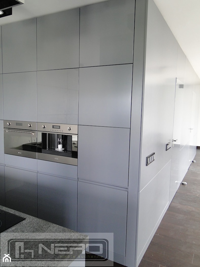 Meble kuchenne - loft apartament - zdjęcie od NERO - Homebook