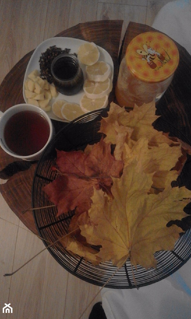 Herbata z miodem, cytryną, goździkami, imbirem i domowym sokiem malinowym - zdjęcie od Klaudia Grabowska - Homebook