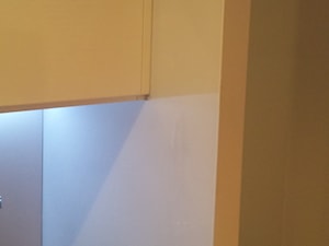 Szklany panel kuchenny - szkło hartowane - Kuchnia, styl tradycyjny - zdjęcie od Wojciech Kulesza