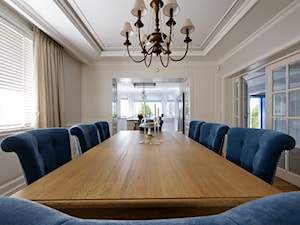 DOM W WILANOWIE - Duża biała jadalnia jako osobne pomieszczenie, styl tradycyjny - zdjęcie od 3deko