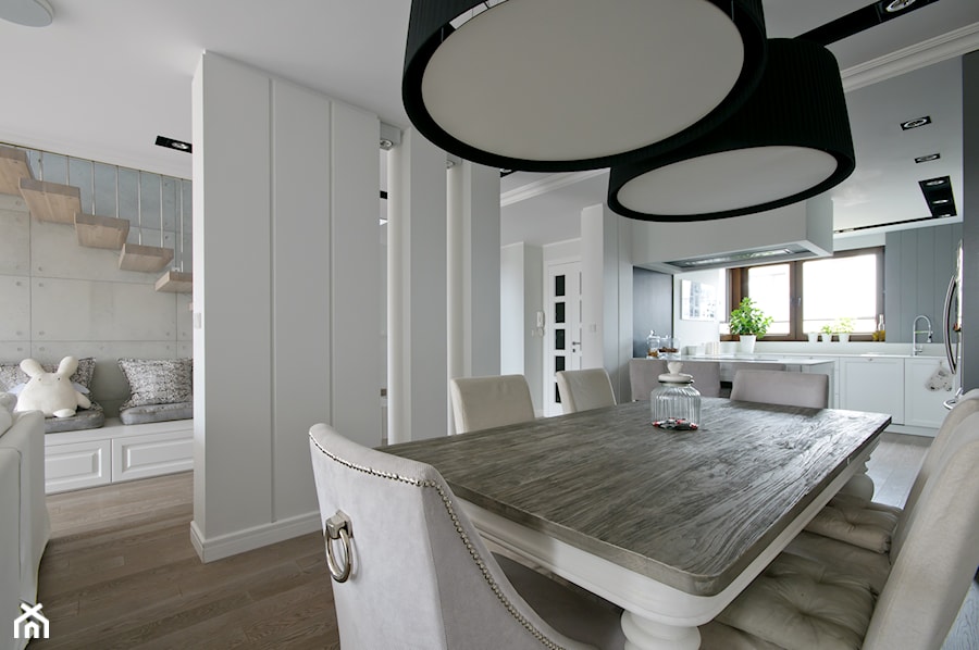 DOM W FALENTACH - Średnia biała jadalnia w salonie, styl skandynawski - zdjęcie od 3deko
