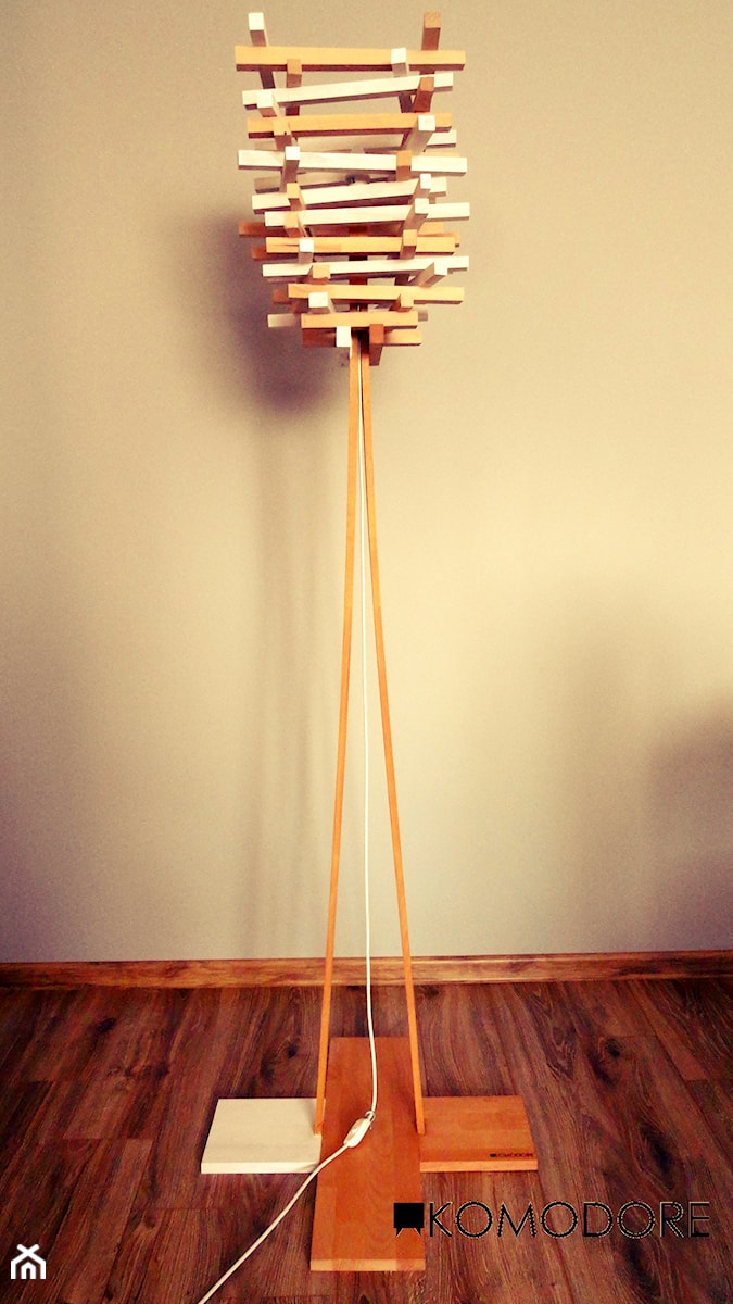 Lampa Komodore model Jenga - zdjęcie od Komodore