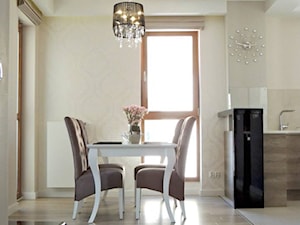 Quattro - Średnia beżowa jadalnia w kuchni, styl glamour - zdjęcie od INTERIOR AFFAIRS