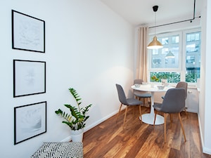 Kawalerka I - Mała szara jadalnia jako osobne pomieszczenie, styl nowoczesny - zdjęcie od residence_fotografia_wnetrz