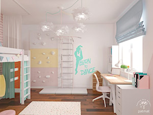 Pastelowy pokój dla dziewczynki - zdjęcie od patmat.pl - pokoje dla dzieci @patmatstudio