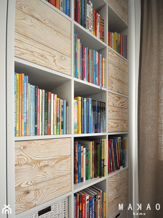 Pokój marynistyczny - Biały pokój dziecka dla chłopca dla dziewczynki, styl skandynawski - zdjęcie od MAKAO home - Homebook