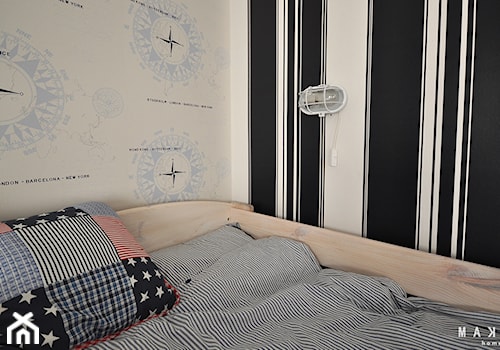 Pokój marynistyczny - Średni biały czarny pokój dziecka dla nastolatka dla dziewczynki, styl skandynawski - zdjęcie od MAKAO home