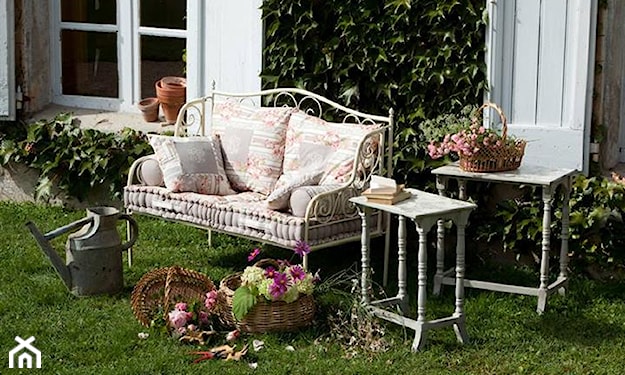 dekoracyjne meble ogrodowe z żeliwa