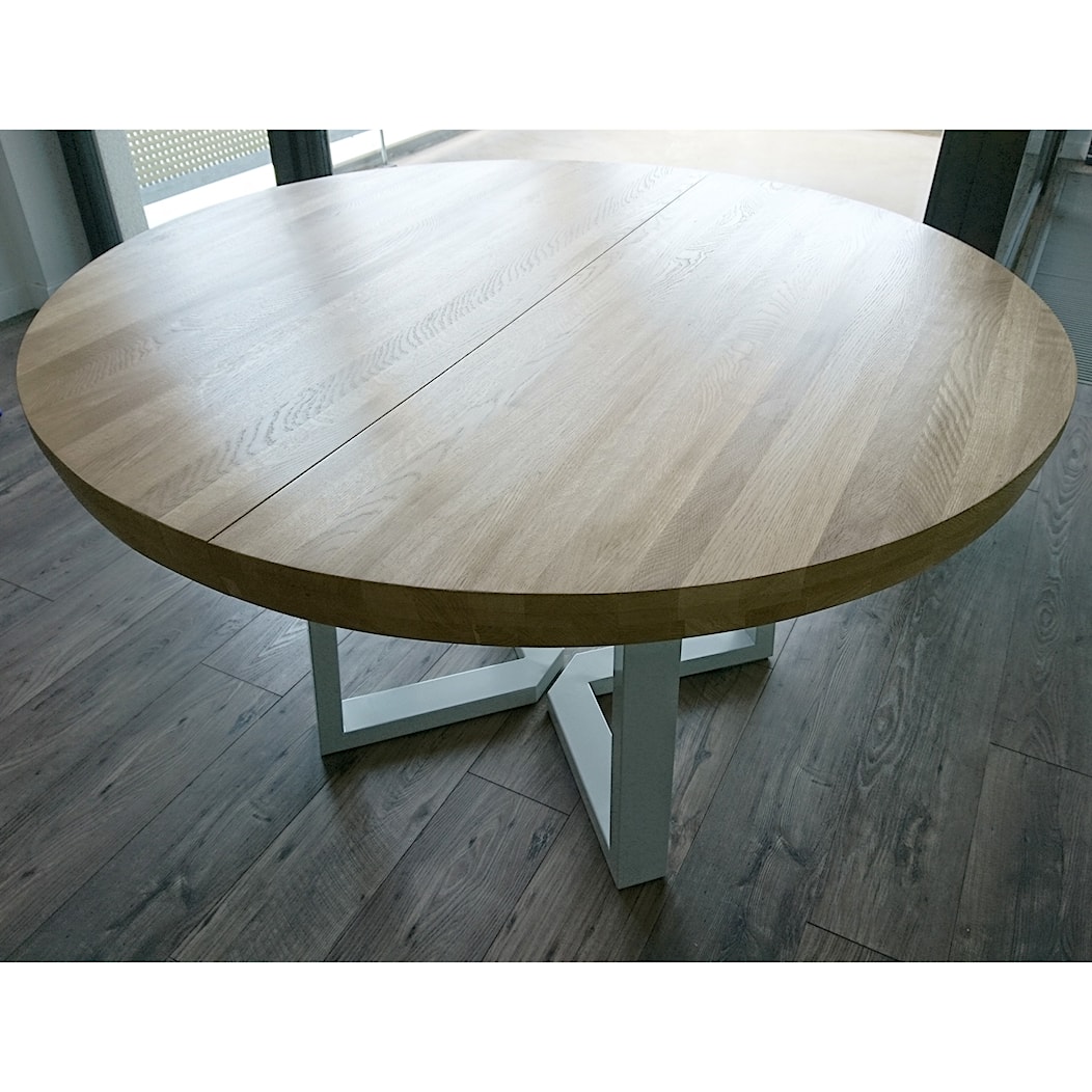Stół okrągły na stalowych nogach, rozkładany - zdjęcie od Houseform- meble i wyposażenie wnętrz - Homebook