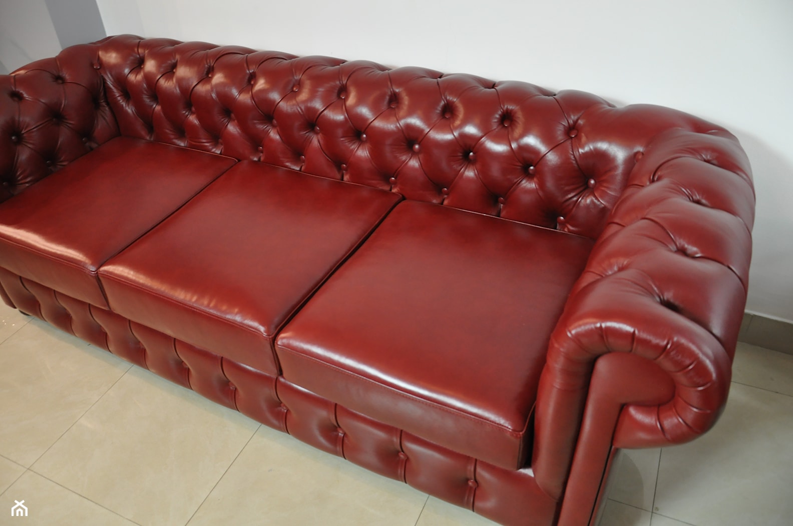 Sofa skórzana chesterfield - zdjęcie od Houseform- meble i wyposażenie wnętrz - Homebook