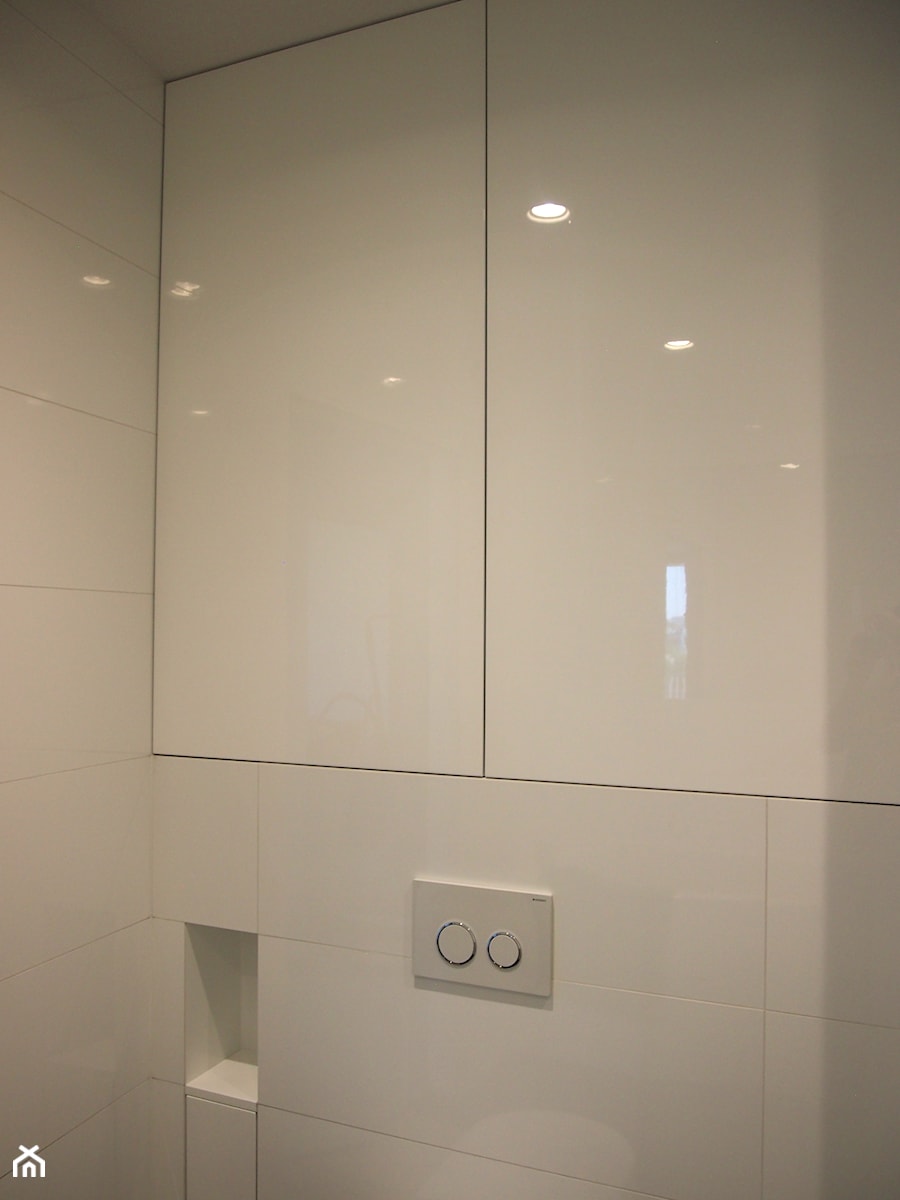 Szafka do wnęki nad WC - zdjęcie od Houseform- meble i wyposażenie wnętrz