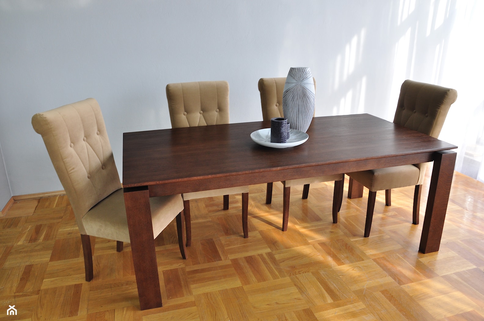 Stół z litego drewna "Lido" - zdjęcie od Houseform- meble i wyposażenie wnętrz - Homebook