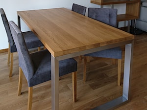Stół na stalowych nogach - zdjęcie od Houseform- meble i wyposażenie wnętrz