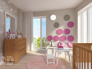 Apartament nad skarpą - Duży szary z panelami tapicerowanymi pokój dziecka dla niemowlaka dla dziewczynki, styl nowoczesny - zdjęcie od Pracownia Projektowania | Daria Ciuńczyk-Duda