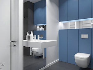 mieszkanie.Mikołajki 3 - Mała bez okna z lustrem łazienka, styl minimalistyczny - zdjęcie od ip-design